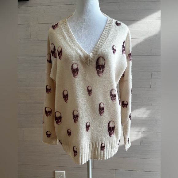 Skull Cashmere Sweater - Picture 3 of 8